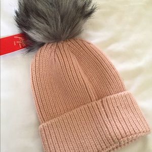 Pom Pom Beanie Base + Pom Pom Topper